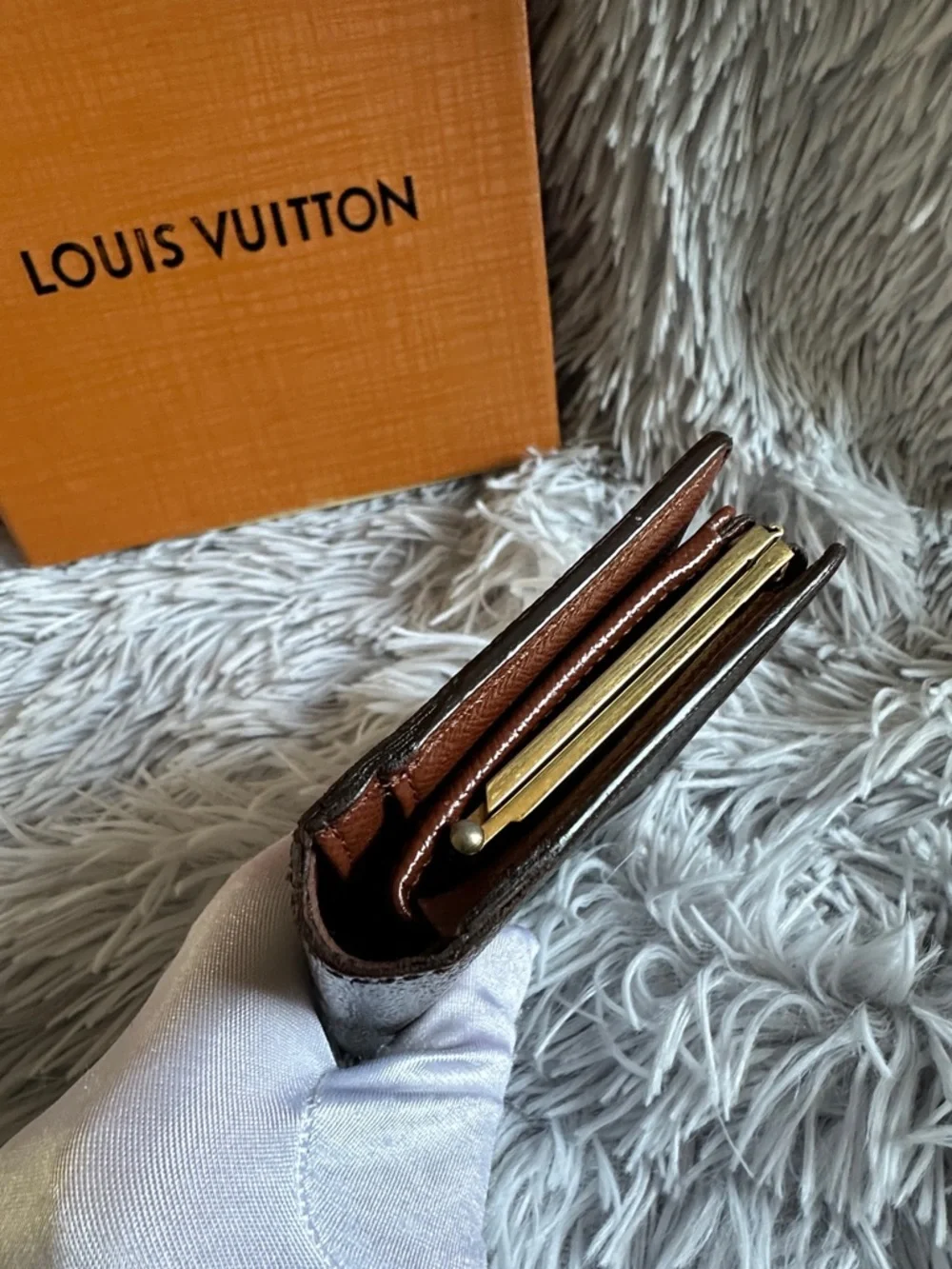 Louis Vuitton Monogram Canvas Small Snap Wallet - Brown/Gold Hardware - Picture 5 of 8